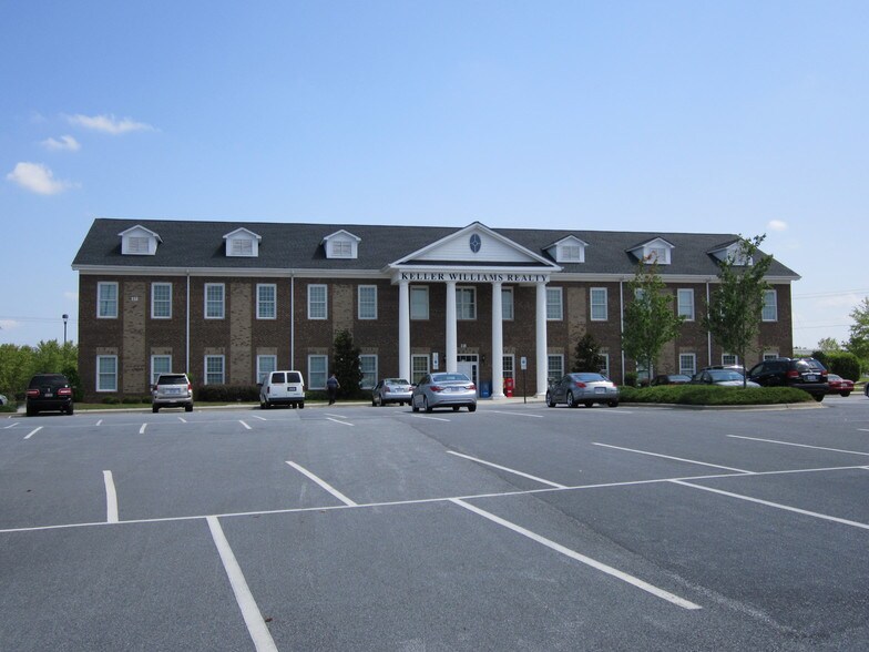 114 Morlake Dr, Mooresville, NC à vendre - Photo principale – Image 1 sur 13