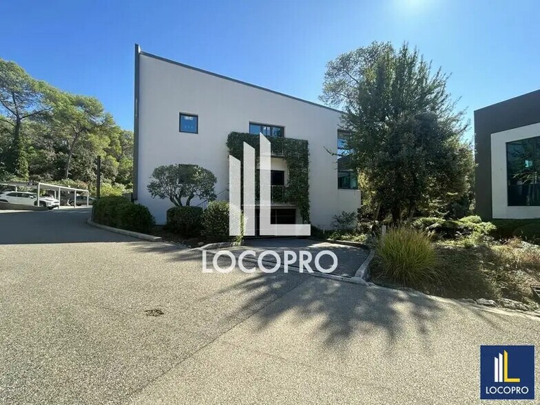 Bureau dans SOPHIA ANTIPOLIS à louer - Photo de l’immeuble – Image 1 sur 5