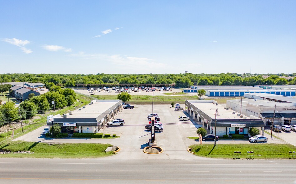 511 N Hewitt Dr, Hewitt, TX à louer - Photo principale – Image 1 sur 4