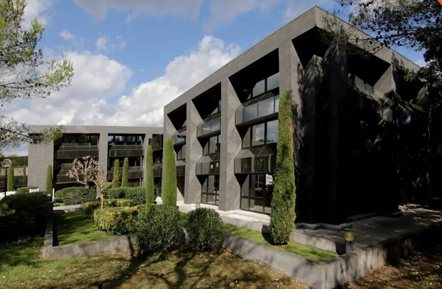 Bureau dans Valbonne à louer - Photo de l’immeuble – Image 3 sur 4