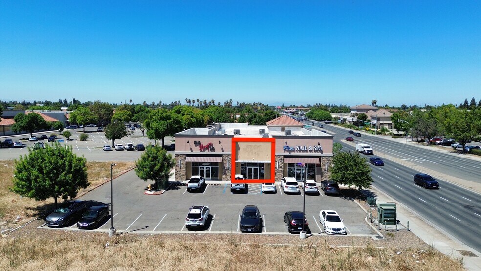 1540 E March Ln, Stockton, CA à louer - Photo de l’immeuble – Image 1 sur 8