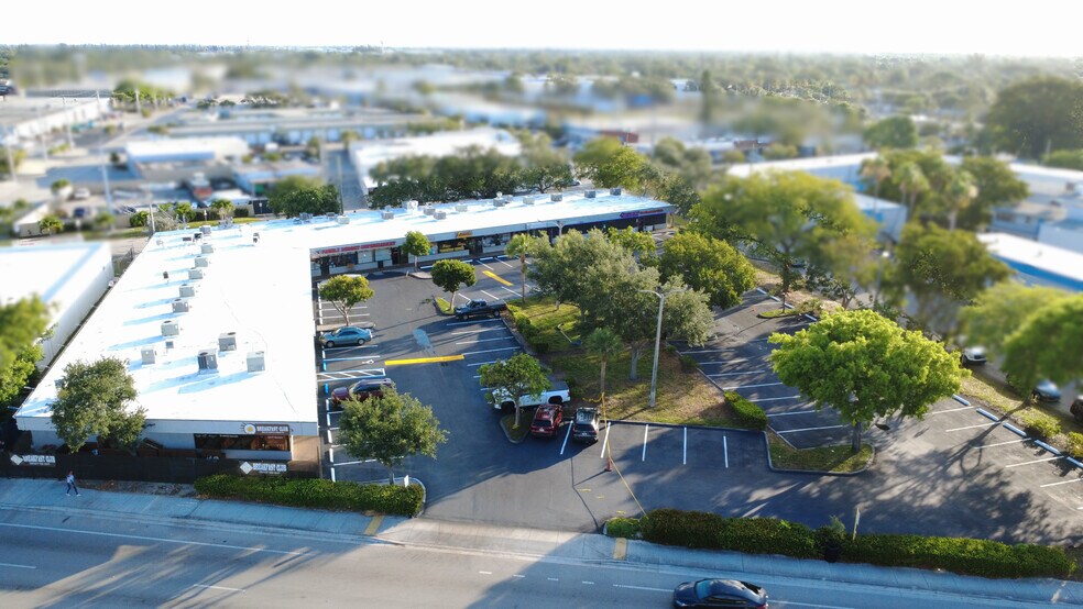 2301 NE 5th Ave, Pompano Beach, FL à vendre - Photo de l’immeuble – Image 1 sur 13