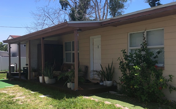 506 69th Ave, St Pete Beach, FL à vendre Photo principale– Image 1 sur 4