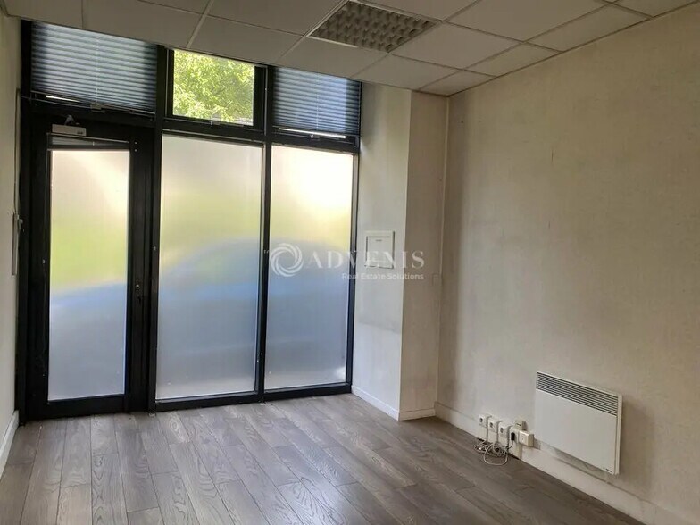 Bureau dans Vanves à louer - Photo de l’immeuble – Image 3 sur 11