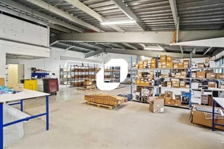 Plus de détails pour Bureau, Local d'activités à louer