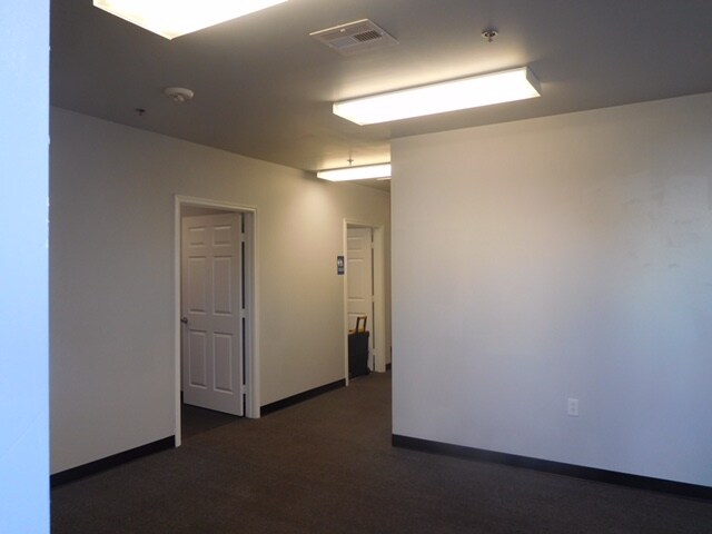3130 Strawberry Rd, Pasadena, TX à louer - Photo de l’immeuble – Image 3 sur 27