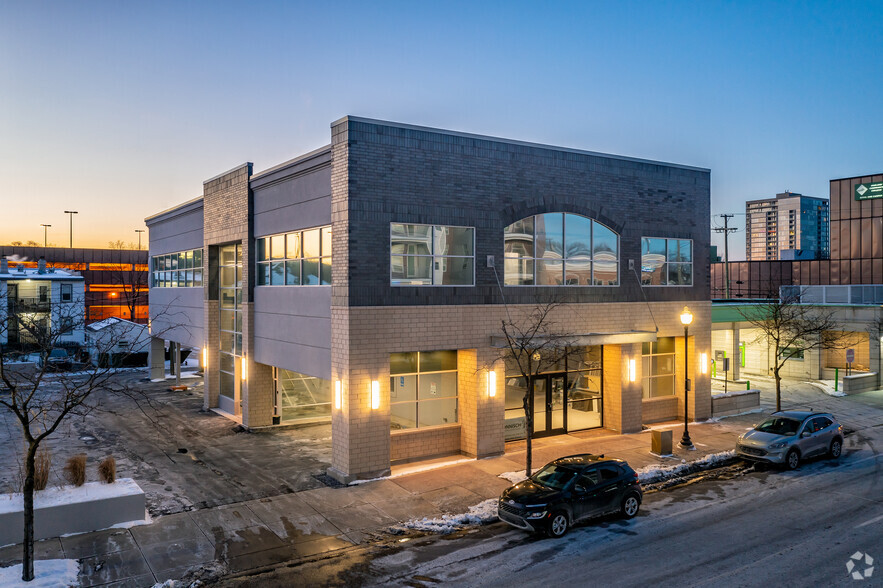 812 S Main St, Royal Oak, MI à louer - Photo de l’immeuble – Image 1 sur 14