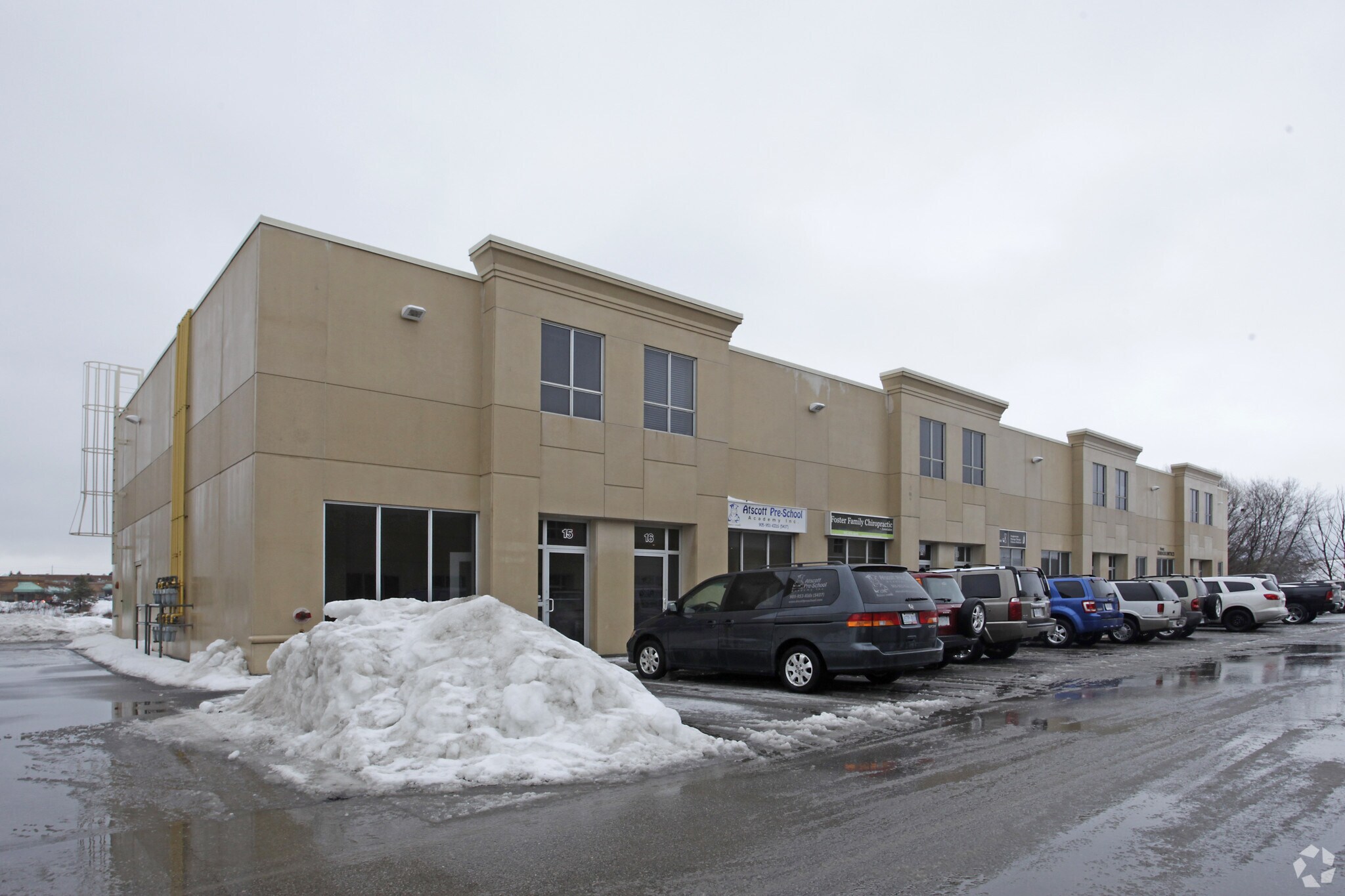 16945 Leslie St, Newmarket, ON à vendre Photo principale– Image 1 sur 3