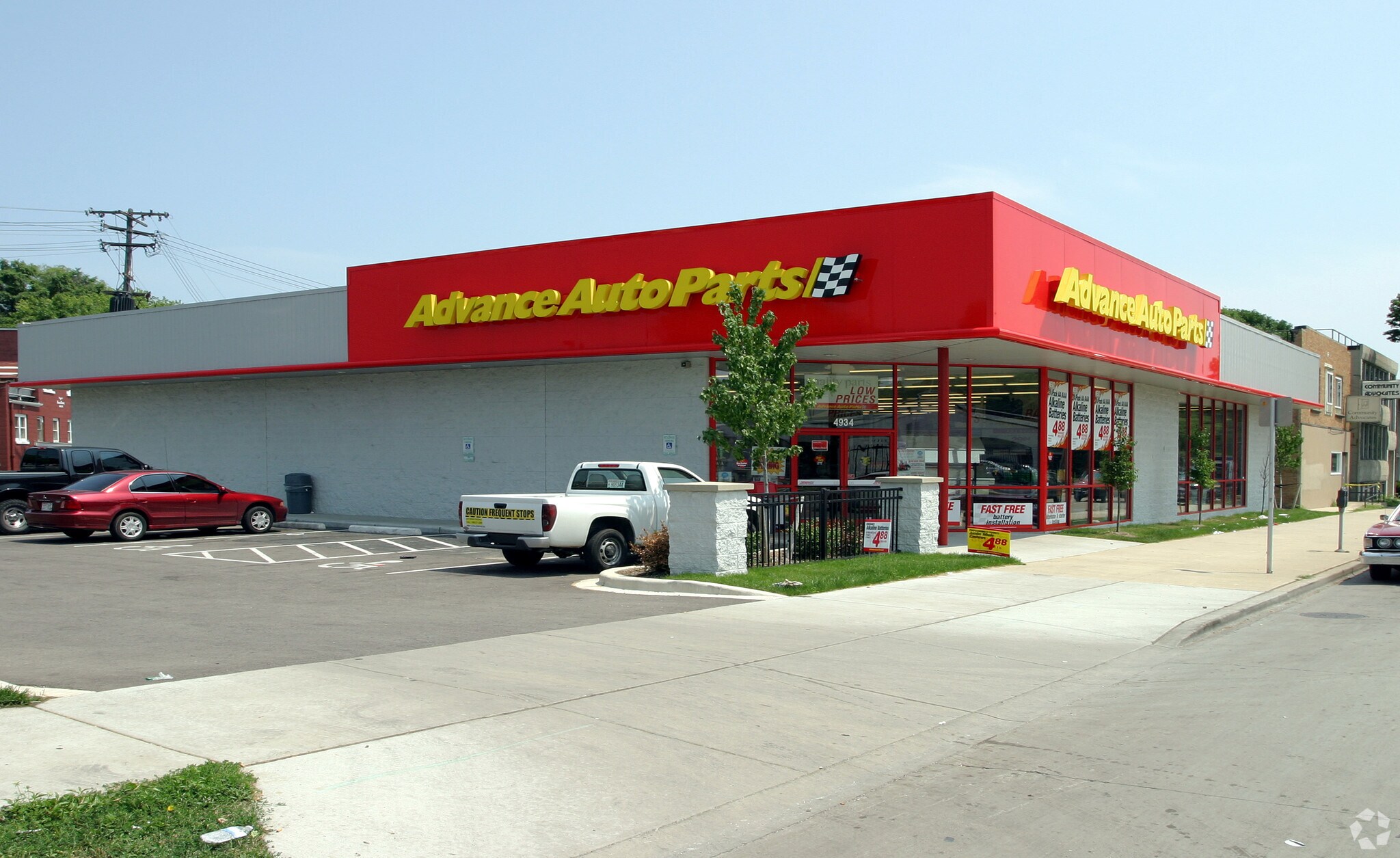 4934 W Fond Du Lac Ave, Milwaukee, WI à louer Photo de l’immeuble– Image 1 sur 11