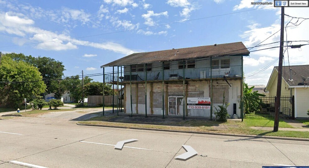 2114 Wayside Dr, Houston, TX à louer - Photo de l’immeuble – Image 2 sur 3