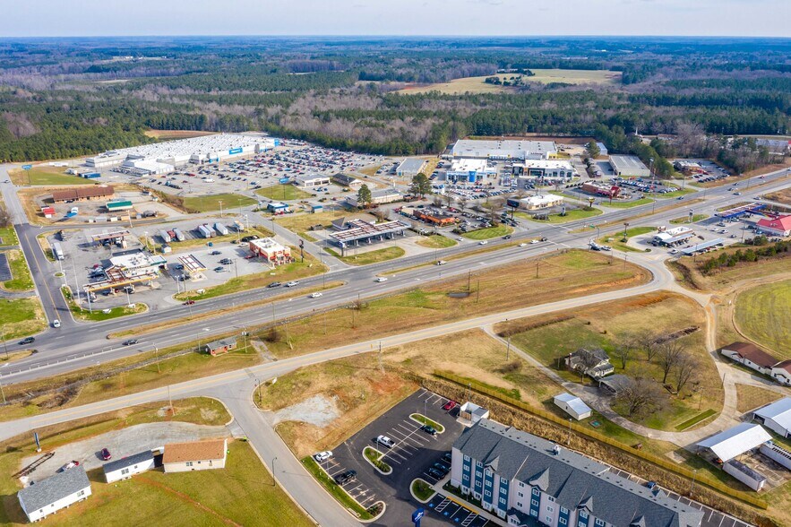 101 Arnold Dr, South Hill, VA à vendre - Aérien – Image 2 sur 19