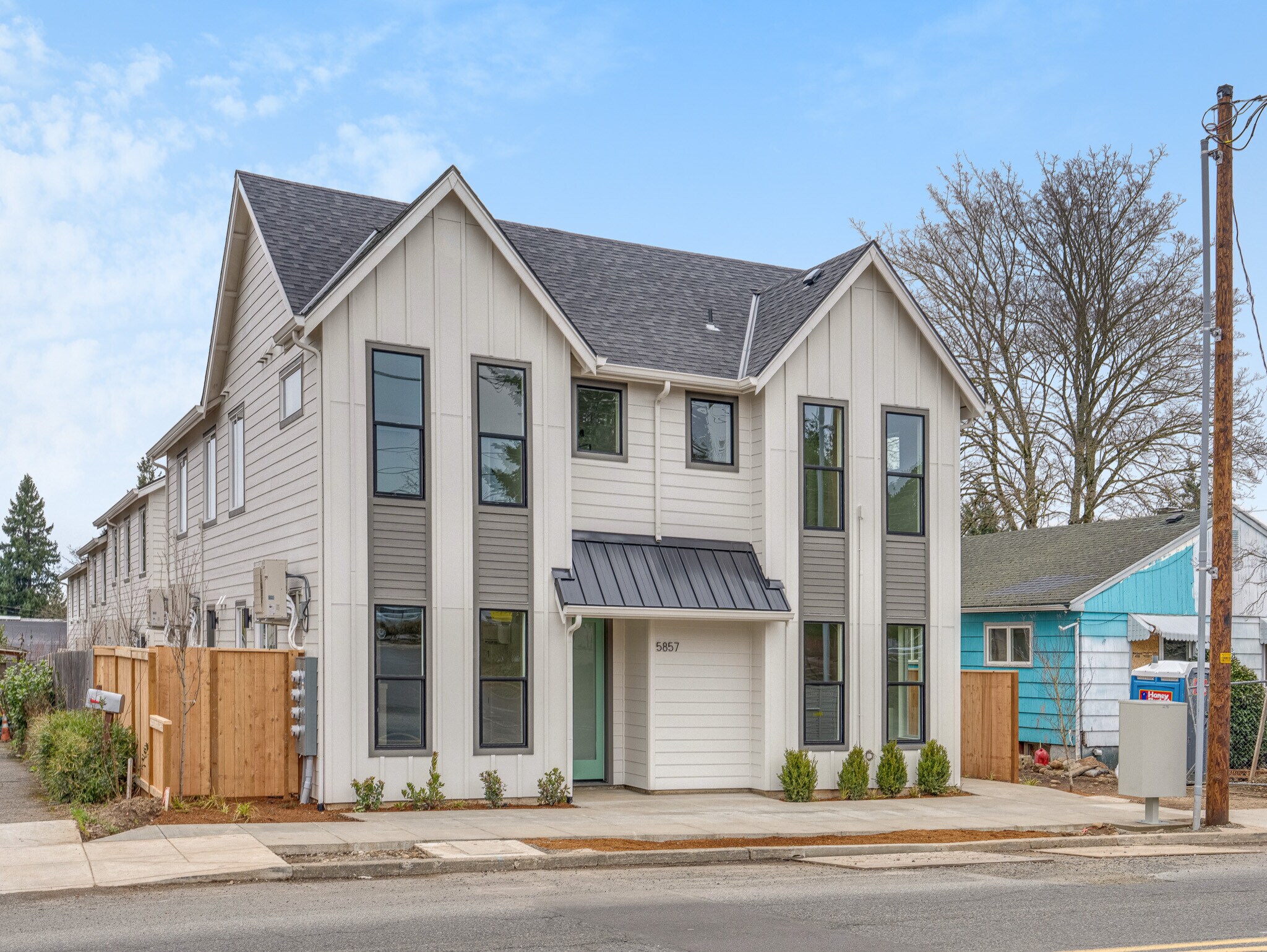 5855 Prescott St, Portland, OR à vendre Photo principale– Image 1 sur 13