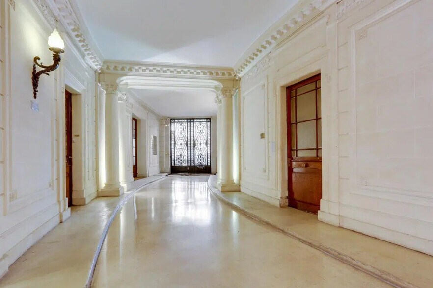 78 Avenue Raymond Poincaré, Paris à louer - Photo de l’immeuble – Image 2 sur 3