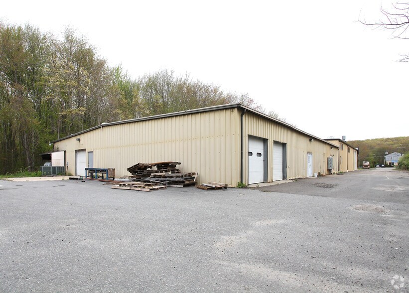 444 Main St, Deep River, CT à louer - Photo principale – Image 1 sur 1