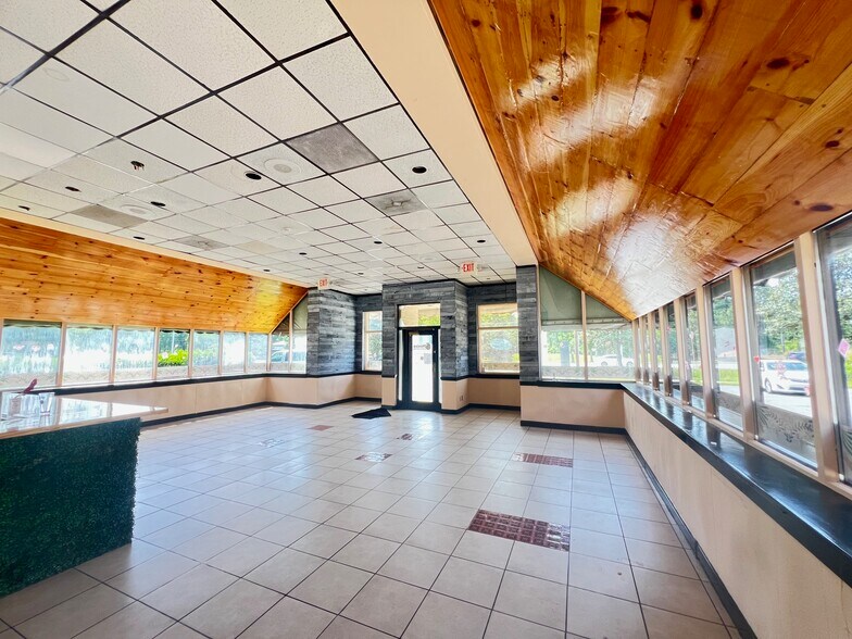 4325 Nc-55 Hwy, Durham, NC à louer - Photo de l’immeuble – Image 2 sur 5