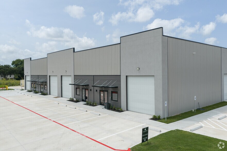 26717 Westheimer Pky, Katy, TX à louer - Photo de l’immeuble – Image 3 sur 8