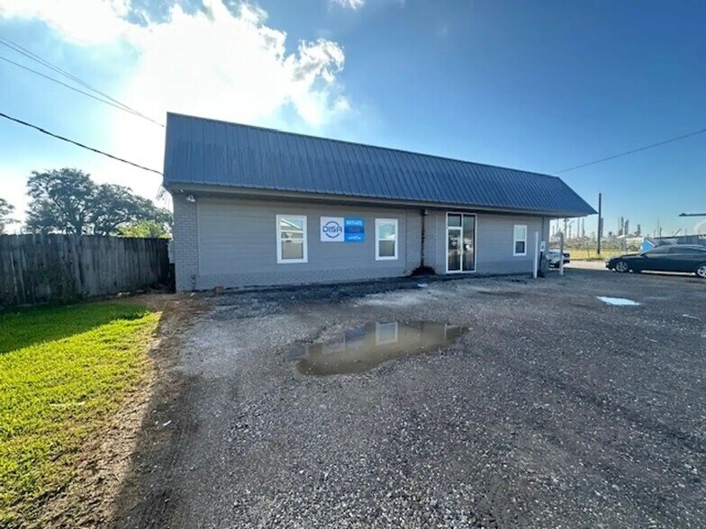 720 Good Hope St, Norco, LA à vendre - Photo de l’immeuble – Image 1 sur 19