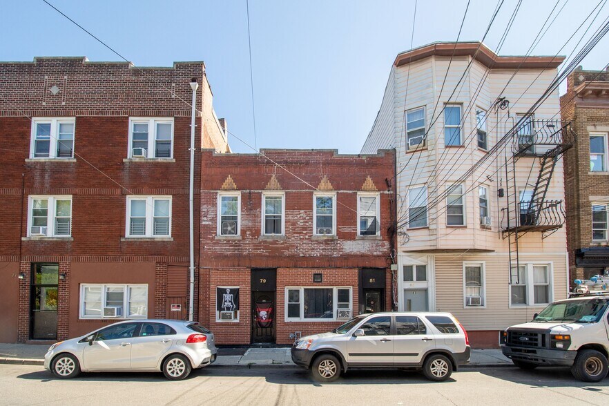 81 Center St, Clifton, NJ à vendre - Photo de l’immeuble – Image 3 sur 5