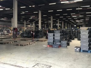 Industriel/Logistique dans Les Ulis à louer Photo intérieure– Image 1 sur 3
