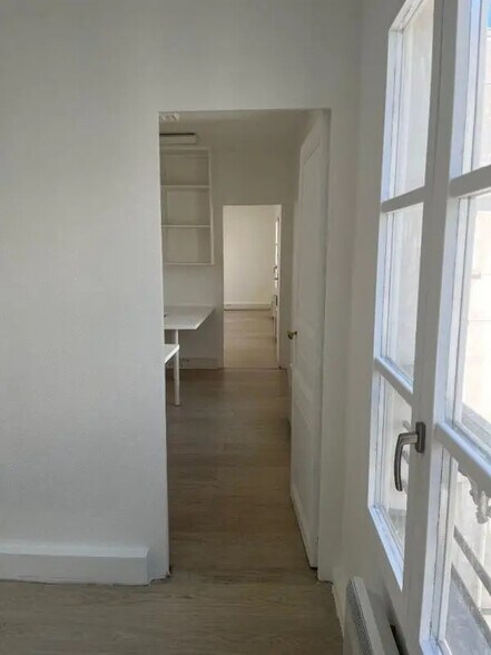 Bureau dans Paris à louer - Photo de l’immeuble – Image 2 sur 5