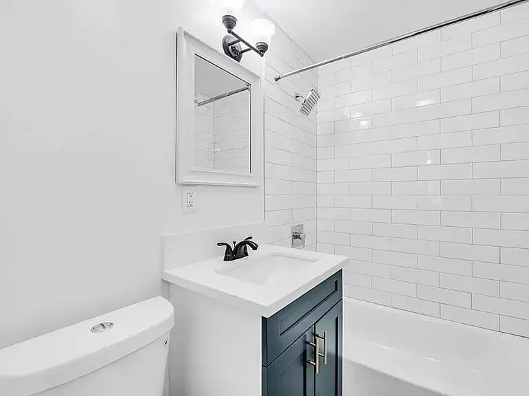 614 S Myrtle Ave, Inglewood, CA à vendre - Photo de l’immeuble – Image 3 sur 12