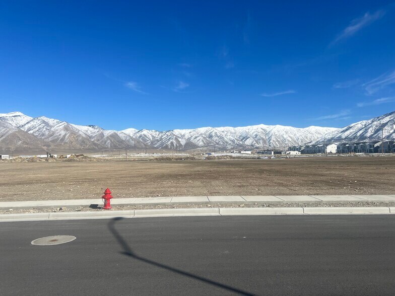 2046 400 East St, Tooele, UT à vendre - Photo principale – Image 3 sur 6