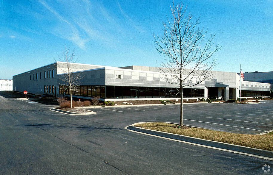 1111 Lakeside Dr, Gurnee, IL à louer - Photo principale – Image 1 sur 3