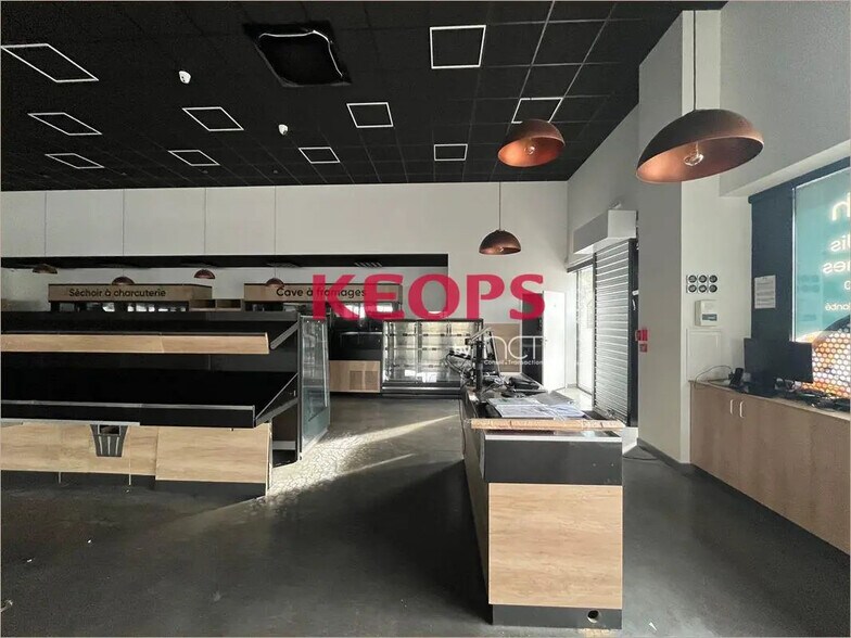 Local commercial dans Cornebarrieu à louer - Photo de l’immeuble – Image 3 sur 5