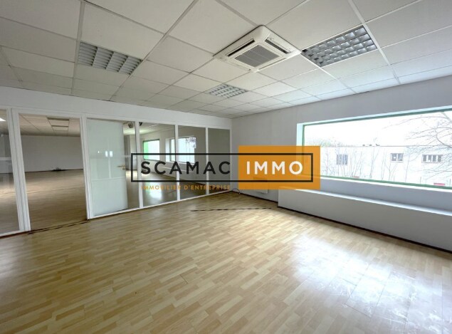 12 Rue Leonard De Vinci, Brie-Comte-Robert, SEM 77170 - - - Photo intérieure - Image 2 of 9