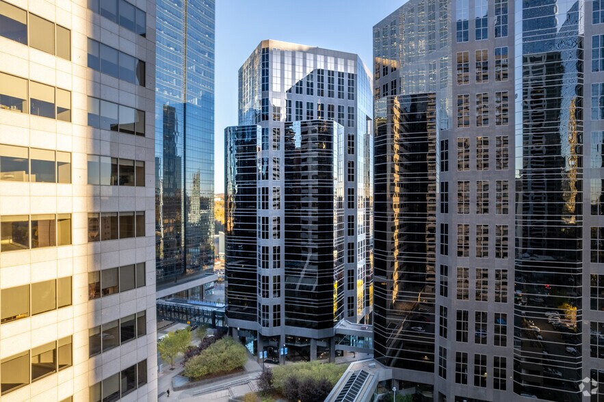250 2nd St SW, Calgary, AB à louer - Photo de l’immeuble – Image 3 sur 11