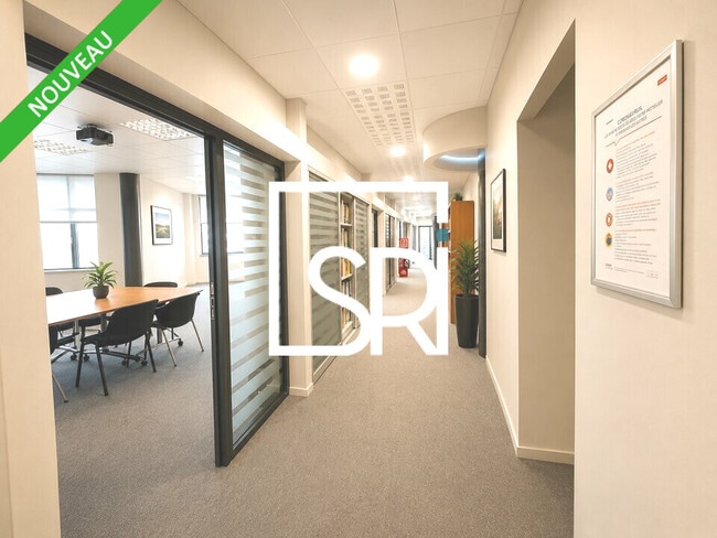 Plus de détails pour 5 Rue Louis Blériot, Clermont-Ferrand - Bureau à vendre