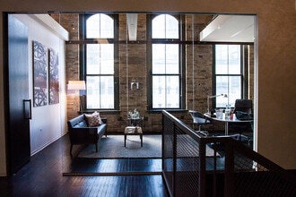 441-449 N Clark St, Chicago, IL à louer Photo intérieure– Image 1 sur 22