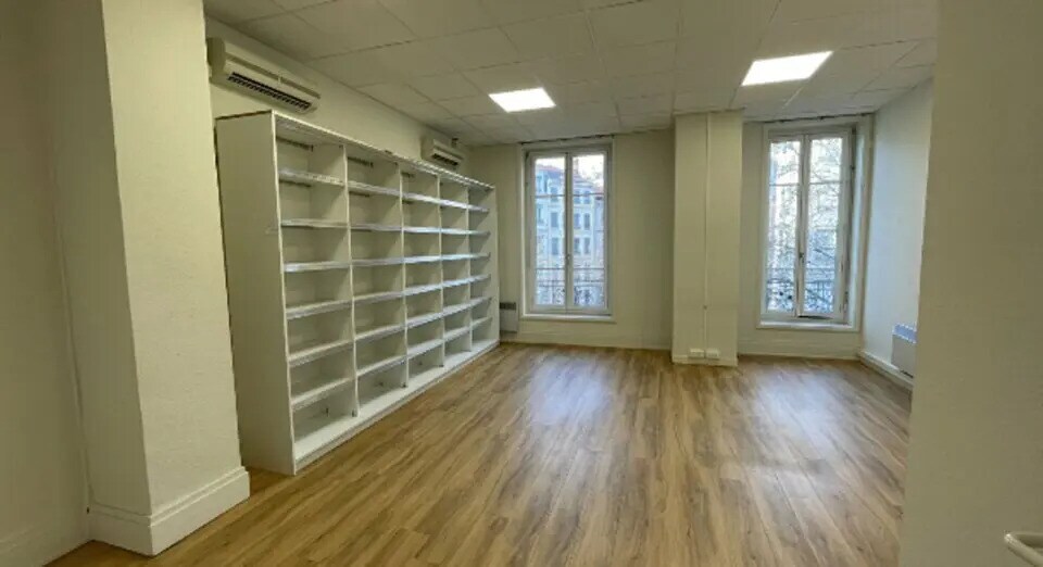 Bureau dans Lyon à louer - Photo de l’immeuble – Image 3 sur 4