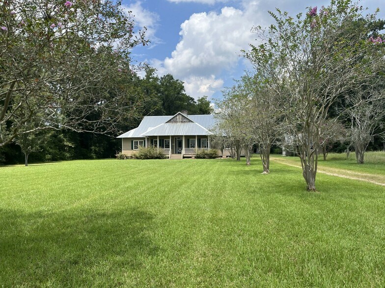 1862 LA-22, Madisonville, LA à vendre - Photo principale – Image 1 sur 19