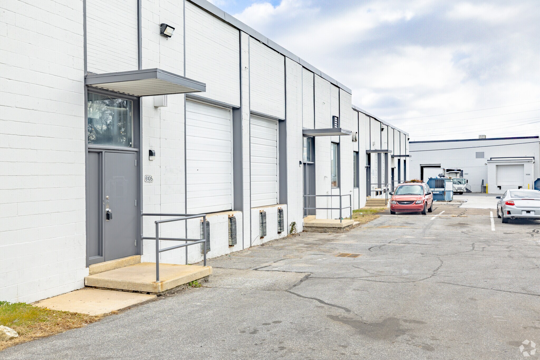 4139-4153 Amos Ave, Baltimore, MD à louer Photo de l’immeuble– Image 1 sur 25