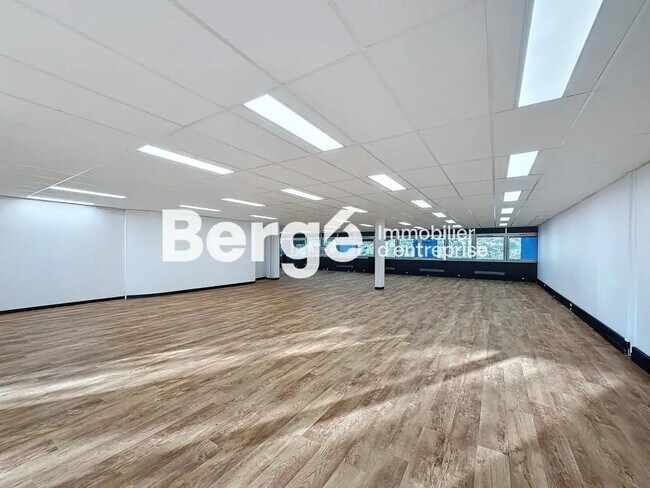 Plus de détails pour Bureau à louer