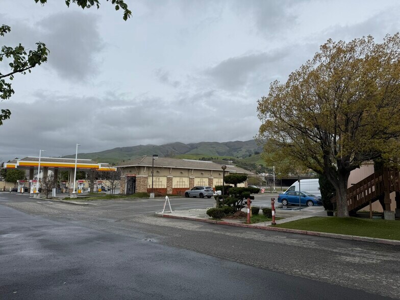 1000 Jacklin Rd, Milpitas, CA à louer - Photo de l’immeuble – Image 3 sur 11