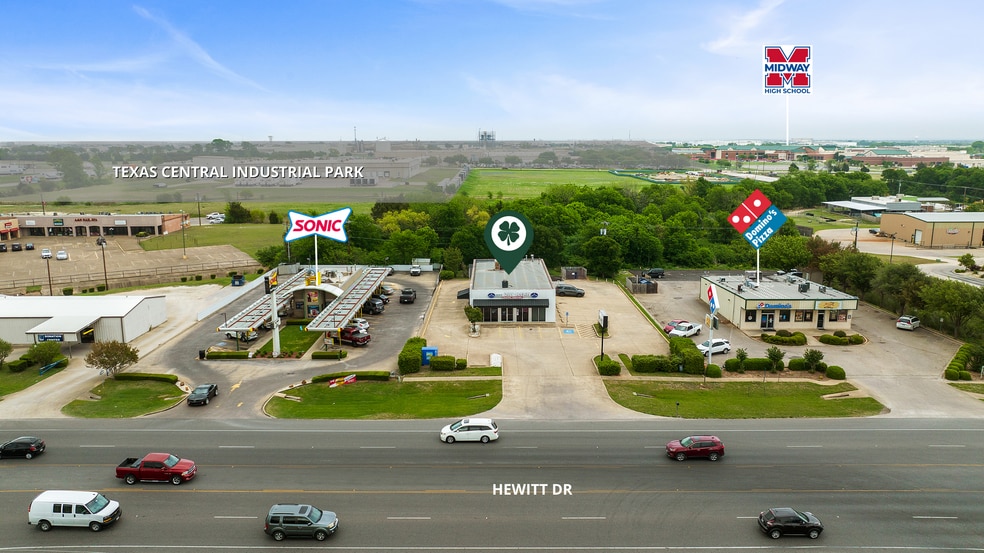 1516 N Hewitt Dr, Woodway, TX à louer - Photo de l’immeuble – Image 2 sur 5