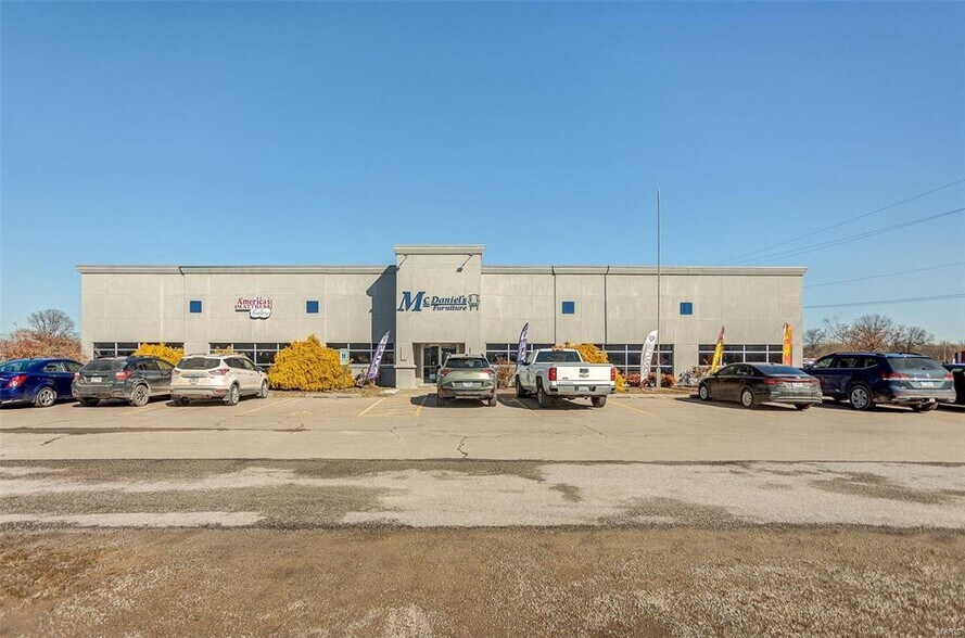5565 State Rt 154, Pinckneyville, IL à vendre - Photo de l’immeuble – Image 1 sur 5