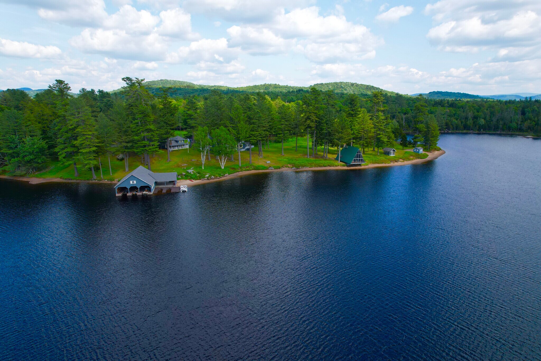 1594 Elk Pond rd, Long Lake, NY à vendre Photo de l’immeuble– Image 1 sur 20