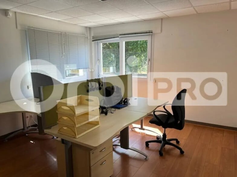 24 Rue Eugène Freyssinet, Lagord à louer - Photo de l’immeuble – Image 3 sur 5
