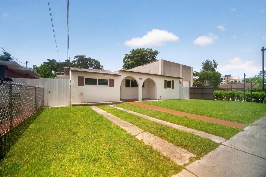 7151 SW 42nd St, Miami, FL à vendre - Photo de l’immeuble – Image 2 sur 16
