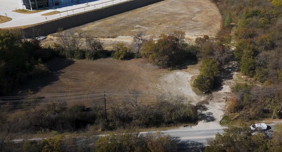 7909 Liberty Grove, Rowlett, TX à vendre - Vidéo aérienne – Image 2 sur 25