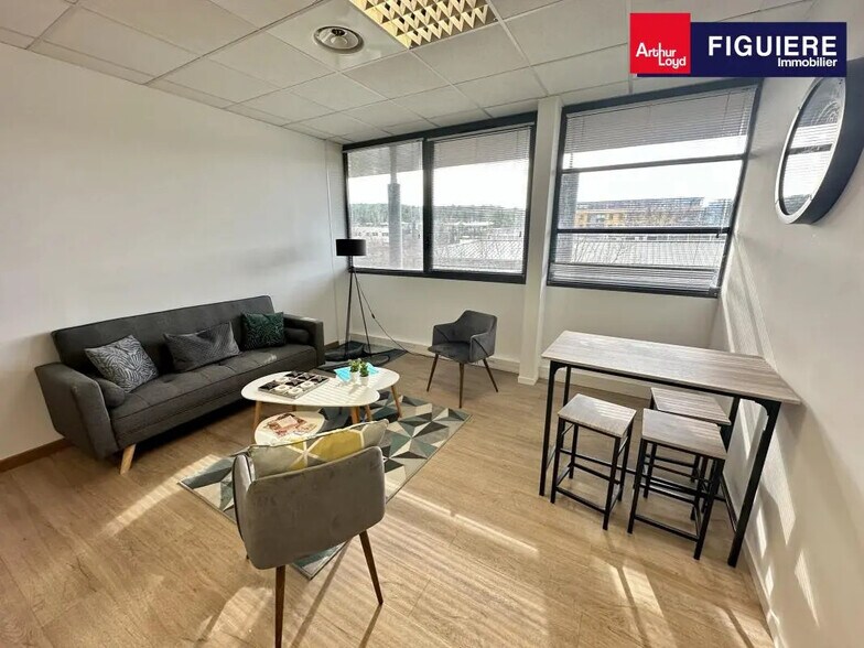 155 Rue Paul Langevin, Aix-en-Provence à louer - Photo de l’immeuble – Image 2 sur 7