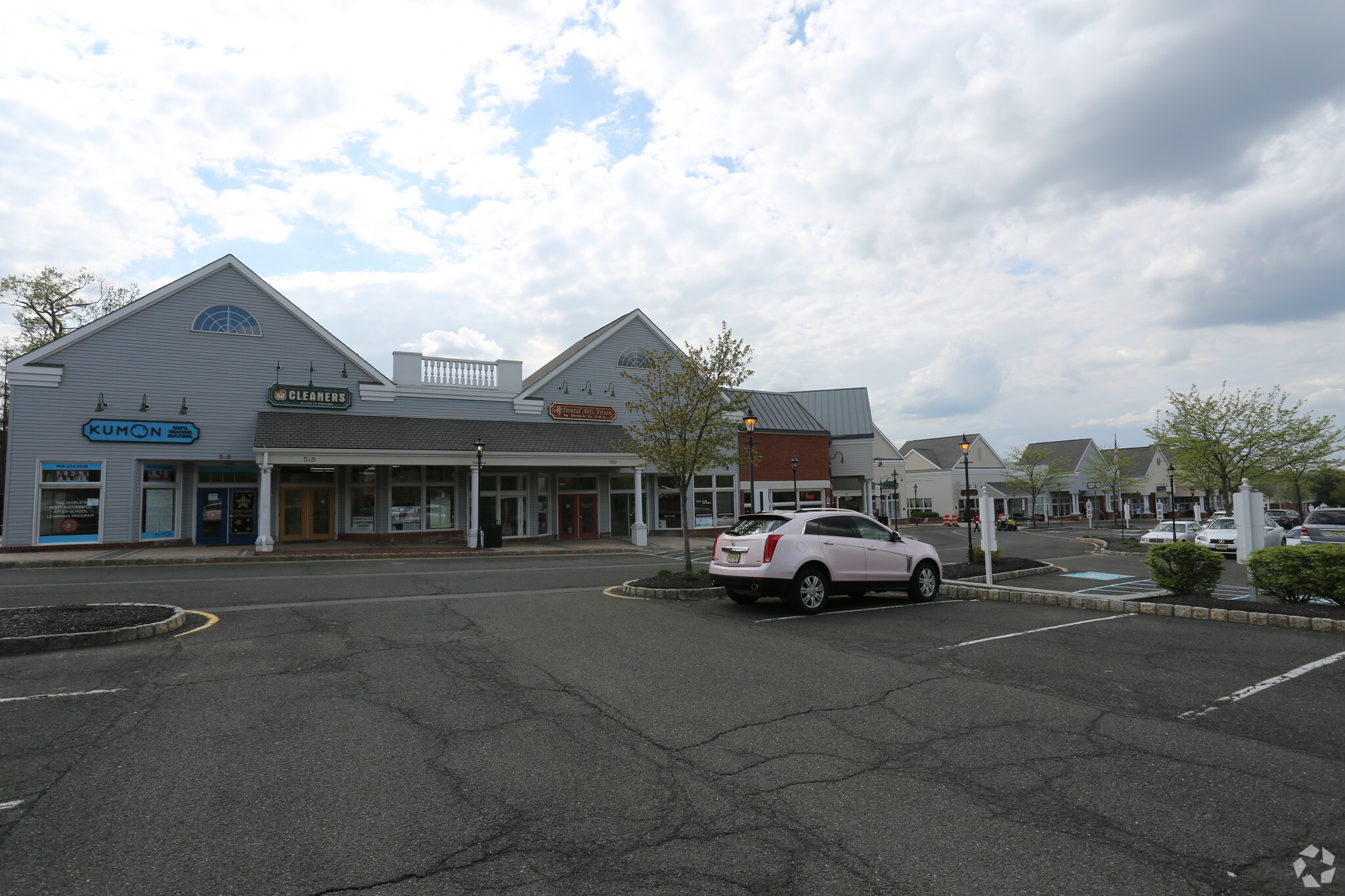 546-574 Allen Rd, Basking Ridge, NJ à louer Photo principale– Image 1 sur 42