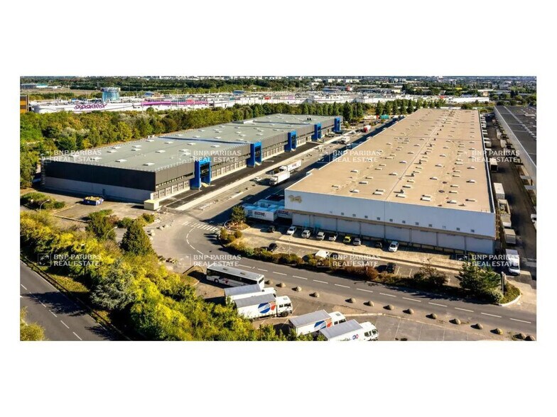 Local d’activités dans Aulnay-sous-Bois à louer - Photo de l’immeuble – Image 1 sur 3