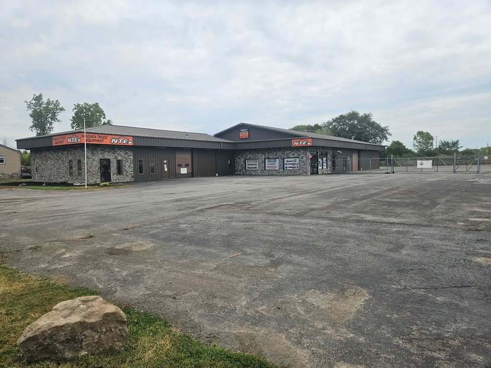 6511 S Transit Rd, Lockport, NY à louer Photo de l’immeuble– Image 1 sur 10