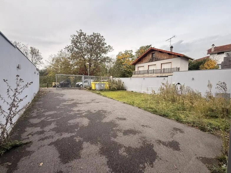 Industriel/Logistique dans Créteil à vendre - Photo de l’immeuble – Image 3 sur 8