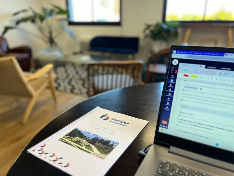 Local commercial dans Séné à louer - Photo de l’immeuble – Image 3 sur 5