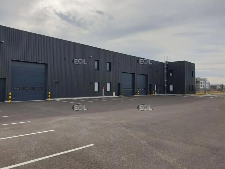 1 Rue Marcel Dassault, Genas à louer - Photo de l’immeuble – Image 2 sur 12